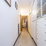 Joivy Bright 2-bedroom Flat With Terrace Near The