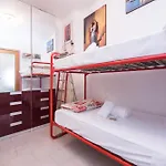 Апартаменты Joivy Bright 2-bedroom Flat With Terrace Near The Рапалло