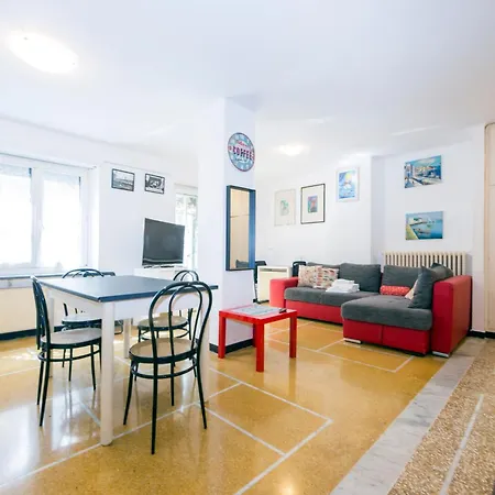Joivy Bright 2-bedroom Flat With Terrace Near The Appartement Rapallo