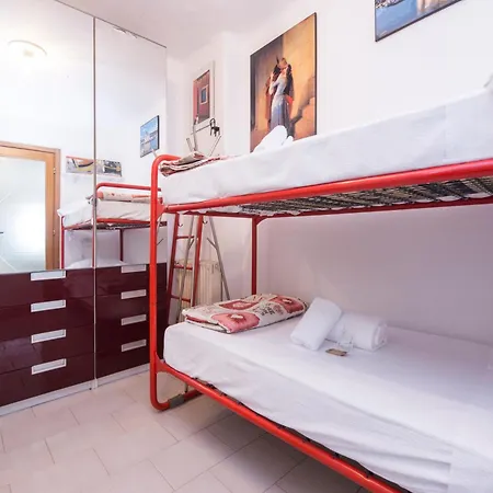 Appartement Joivy Bright 2-bedroom Flat With Terrace Near The Rapallo