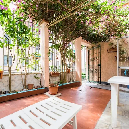 Joivy Bright 2-bedroom Flat With Terrace Near The Рапалло
