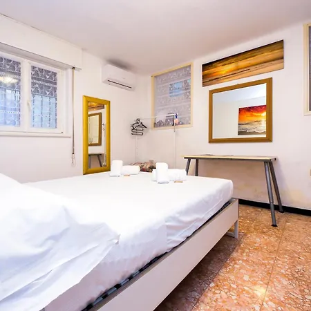 Joivy Bright 2-bedroom Flat With Terrace Near The