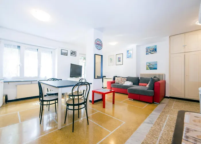 Joivy Bright 2-bedroom Flat With Terrace Near The Lejlighed Rapallo