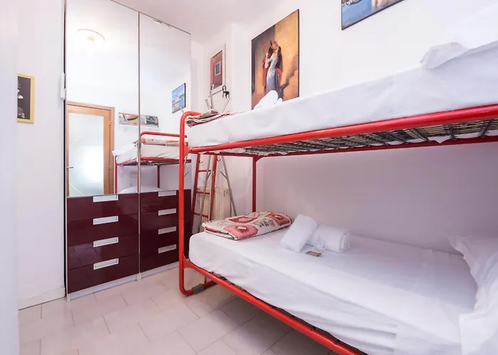 Lejlighed Joivy Bright 2-bedroom Flat With Terrace Near The Rapallo