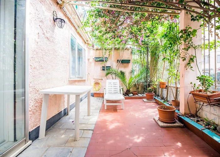 Lejlighed Joivy Bright 2-bedroom Flat With Terrace Near The